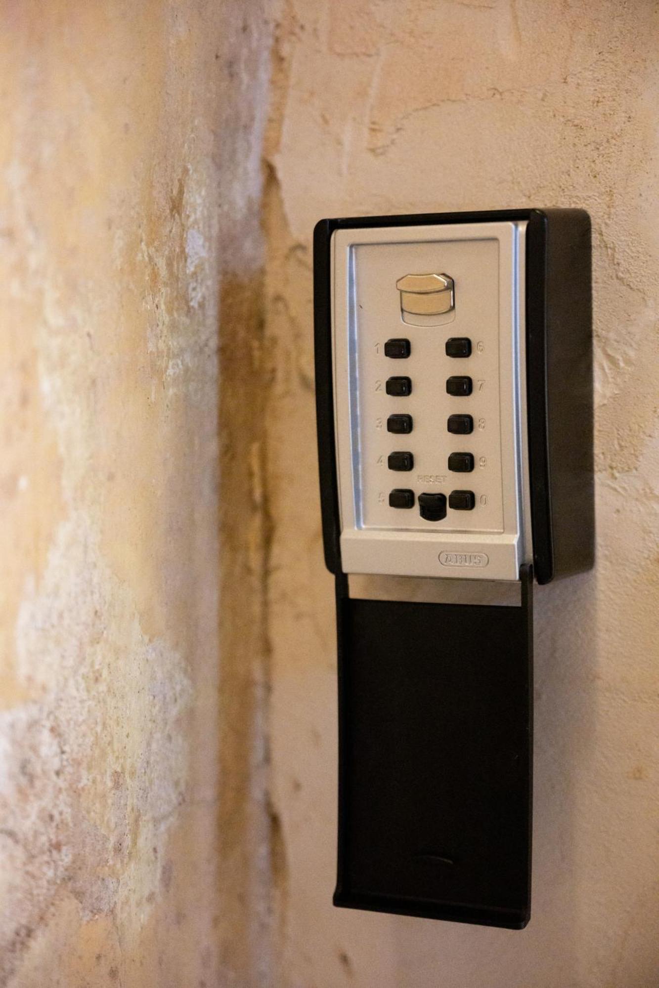 Native Apartments Pulaskiego 6 Kraków Eksteriør billede